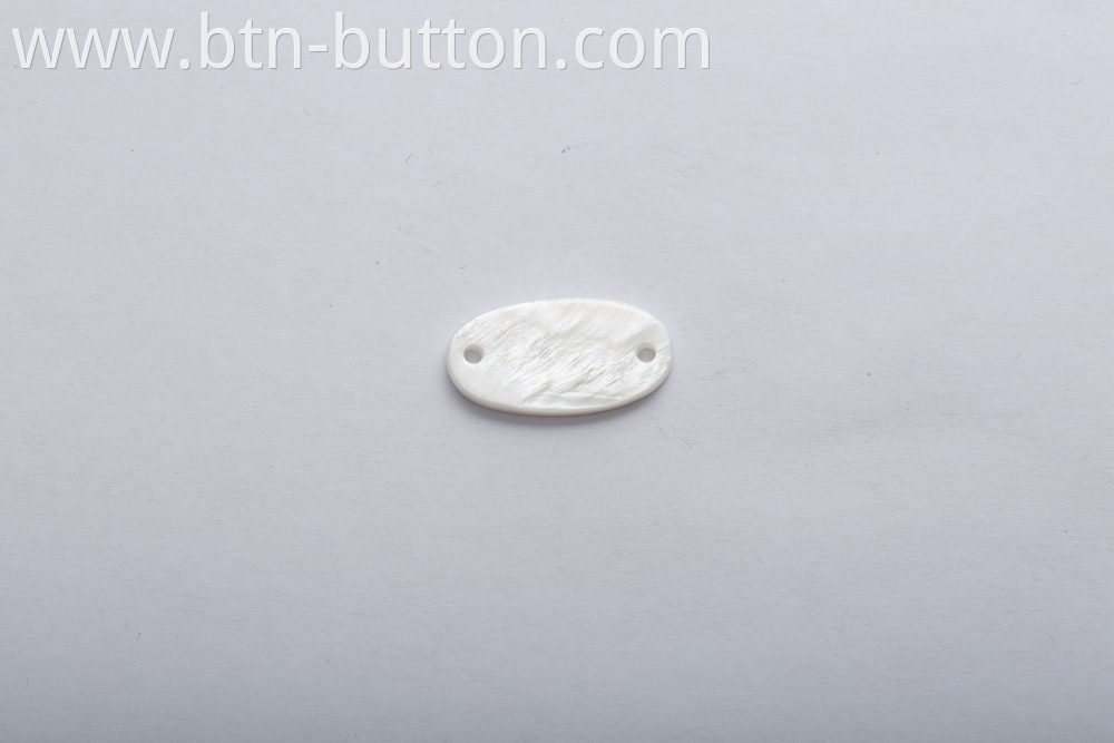 Natural shell buttons are used in high-end clothing